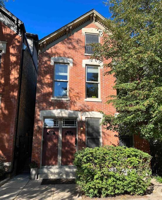 Apartment Trendy West Town Flat - 2 Bed / 1.5 Bath W Parking Chicago